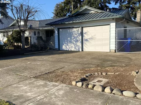 4545 Satter Dr NE, Salem, OR 97305