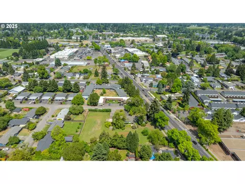 River Rd, Eugene, OR 97404 photo 12