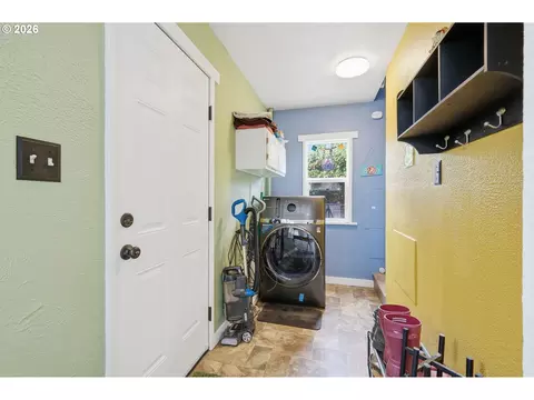 1427 Mill St, Springfield, OR 97477 photo 21