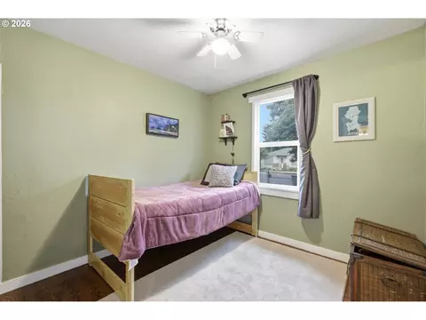 1427 Mill St, Springfield, OR 97477 photo 17