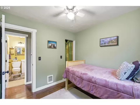 1427 Mill St, Springfield, OR 97477 photo 18