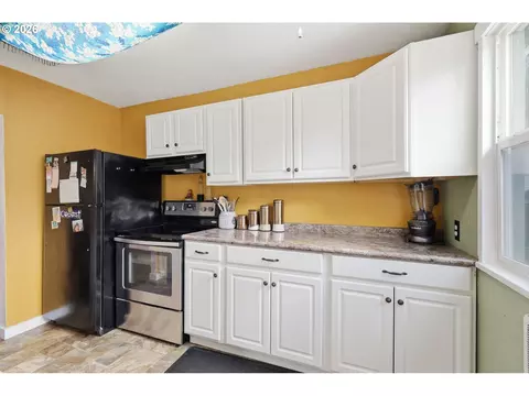 1427 Mill St, Springfield, OR 97477 photo 15