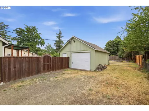 1427 Mill St, Springfield, OR 97477 photo 42