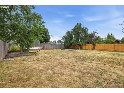 1427 Mill St, Springfield, OR 97477 photo 36