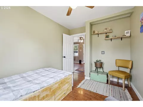 1427 Mill St, Springfield, OR 97477 photo 16