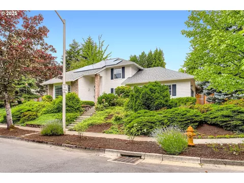 14085 SW Kentucky Pl, Beaverton, OR 97008