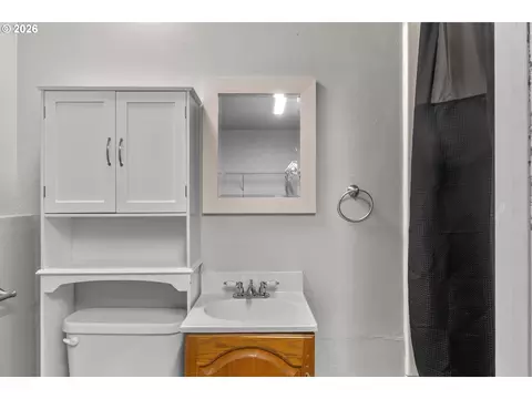 2021 SE Hale Dr, Gresham, OR 97080 photo 29