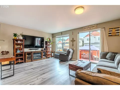 Living - 2567 NW 1st Dr, Gresham, OR 97030 photo 1 of 2