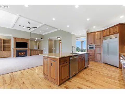Living - 40818 SE Trubel Rd, Sandy, OR 97055 photo 5 of 6