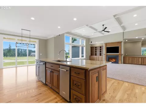 Living - 40818 SE Trubel Rd, Sandy, OR 97055 photo 4 of 6