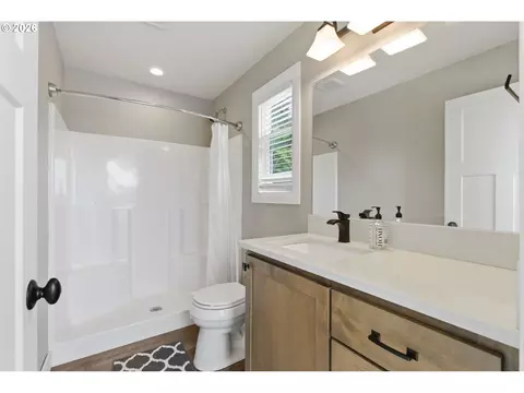 Bath - 40818 SE Trubel Rd, Sandy, OR 97055 photo 6 of 6