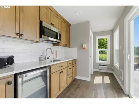 Kitchen - 40818 SE Trubel Rd, Sandy, OR 97055 photo 3 of 3