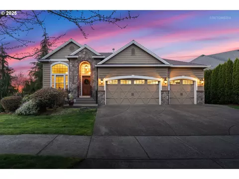 15077 SE Saint Andrews Ct, Happy Valley, OR 97086