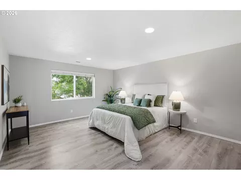 Bedroom - 1961 Adelman Loop, Eugene, OR 97402 photo 1 of 8