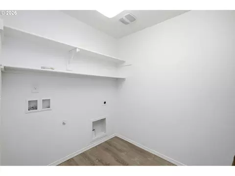 Other - 1961 Adelman Loop, Eugene, OR 97402 photo 2 of 5