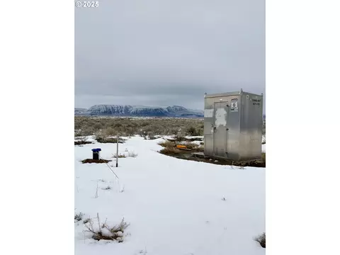 49927 Shuffield Rd, Summer Lake, OR 97640 photo 12