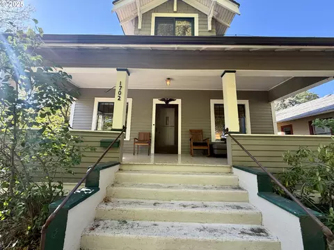 1702 Cedar St, La Grande, OR 97850