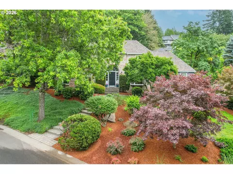2525 Bree Ct, Lake Oswego, OR 97034