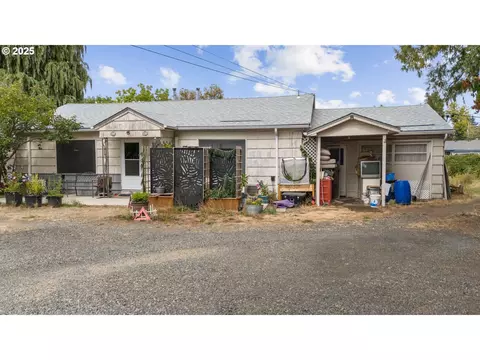 233 Spring Creek Dr, Eugene, OR 97404 photo 1
