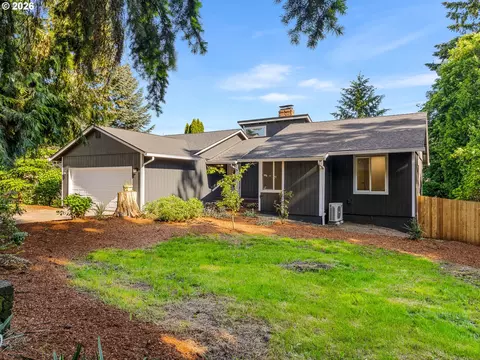 5112 NE 44th St, Vancouver, WA 98661