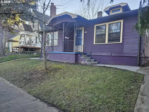 4635 N 4637 N Congress Ave, Portland, OR 97217