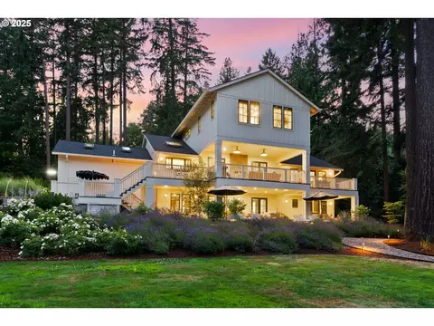 2008 S Military Rd, Portland, OR 97219