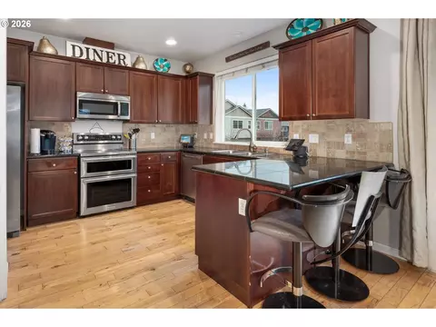 Kitchen - 2037 SE Centurion Way, Gresham, OR 97080 photo 2 of 4