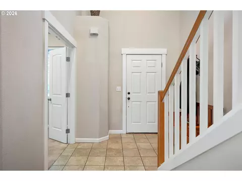 Entry Way - 2037 SE Centurion Way, Gresham, OR 97080 photo 1 of 7
