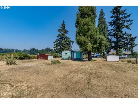 Exterior - 340 Fifth St, Dillard, OR 97432 photo 4 of 10