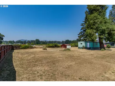 Exterior - 340 Fifth St, Dillard, OR 97432 photo 3 of 10