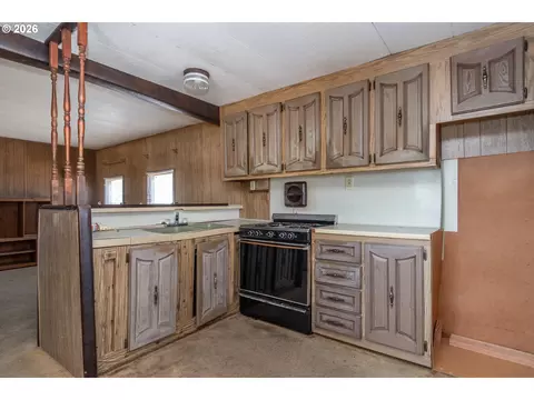 Kitchen - 340 Fifth St, Dillard, OR 97432 photo 2 of 2