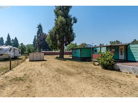 Exterior - 340 Fifth St, Dillard, OR 97432 photo 2 of 10