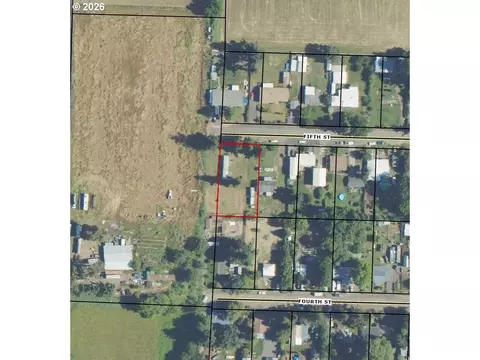 View/Area - 340 Fifth St, Dillard, OR 97432 photo 1 of 1