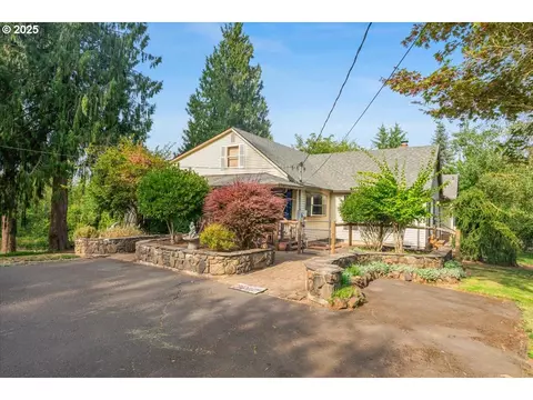 2419 NE Grandhaven St, Mcminnville, OR 97128