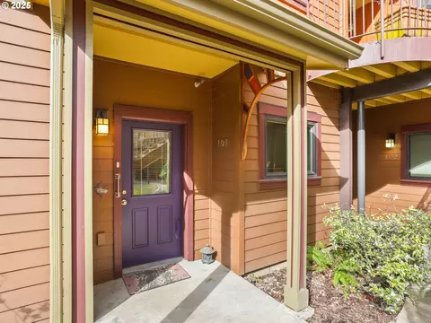 4475 N Trenton St #101, Portland, OR 97203