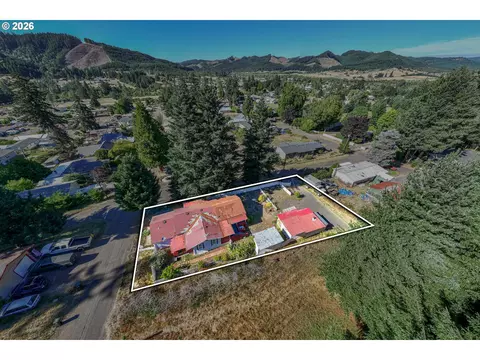 View/Area - 792 Clone Ave, Yoncalla, OR 97499 photo 1 of 1