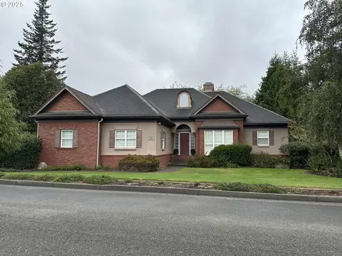 980 Brooke Ln, Brookings, OR 97415
