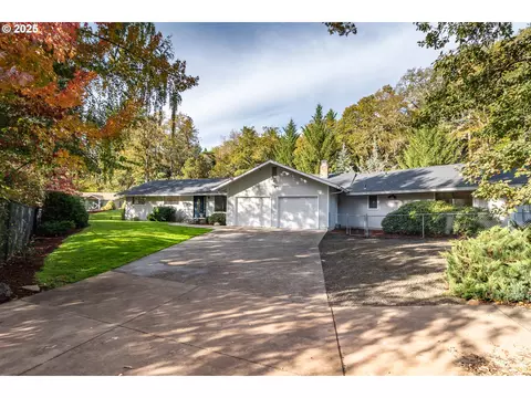 91 N River Dr, Roseburg, OR 97470