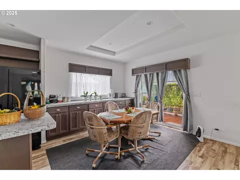 Dining - 1873 E Cedar St, Myrtle Point, OR 97458 photo 2 of 2