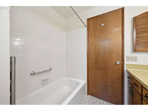 1761 Russet Dr, Eugene, OR 97401 photo 33