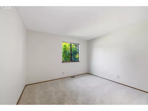 1761 Russet Dr, Eugene, OR 97401 photo 29