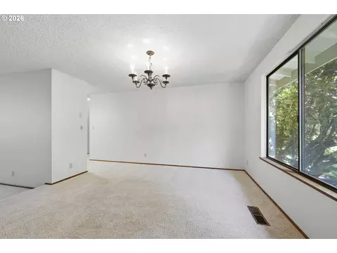 1761 Russet Dr, Eugene, OR 97401 photo 12