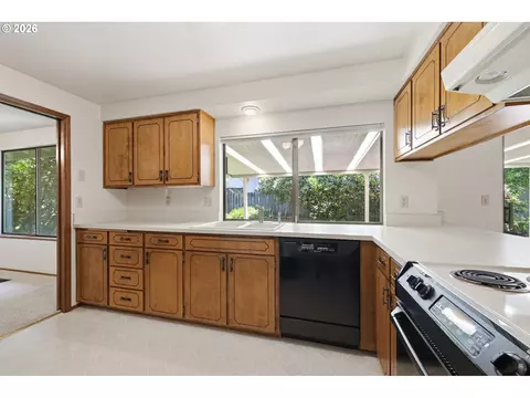 1761 Russet Dr, Eugene, OR 97401 photo 16