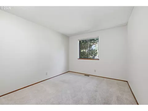 1761 Russet Dr, Eugene, OR 97401 photo 31