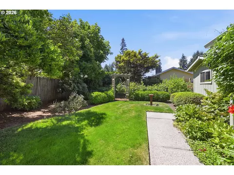 1761 Russet Dr, Eugene, OR 97401 photo 39