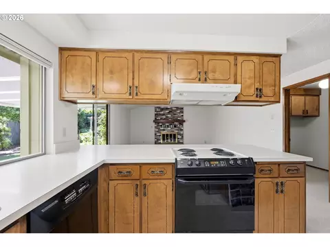 1761 Russet Dr, Eugene, OR 97401 photo 15