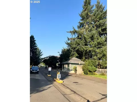 34749 Devonshire Dr, Eugene, OR 97405 photo 35