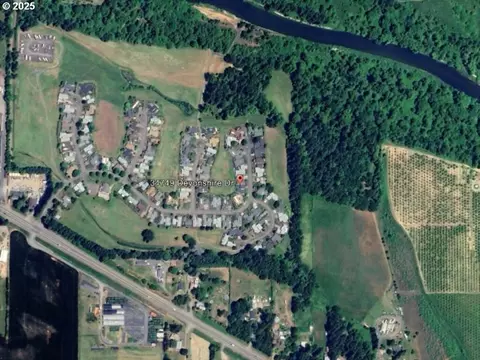 34749 Devonshire Dr, Eugene, OR 97405 photo 36