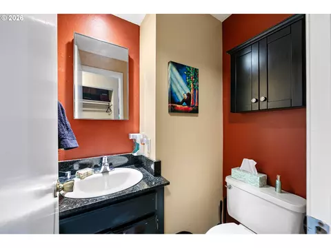 Bath - 151 Treehill Loop, Eugene, OR 97405 photo 1 of 4