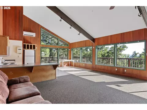 Living - 151 Treehill Loop, Eugene, OR 97405 photo 6 of 8